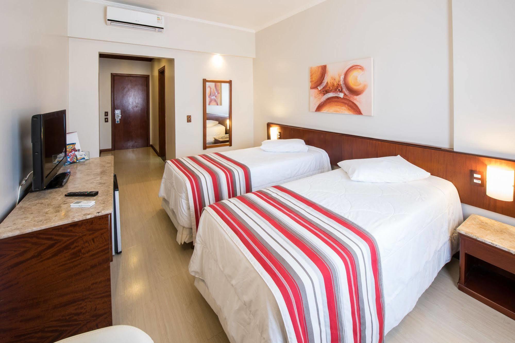 Hotel Carlton Plaza Poços de Caldas Dış mekan fotoğraf