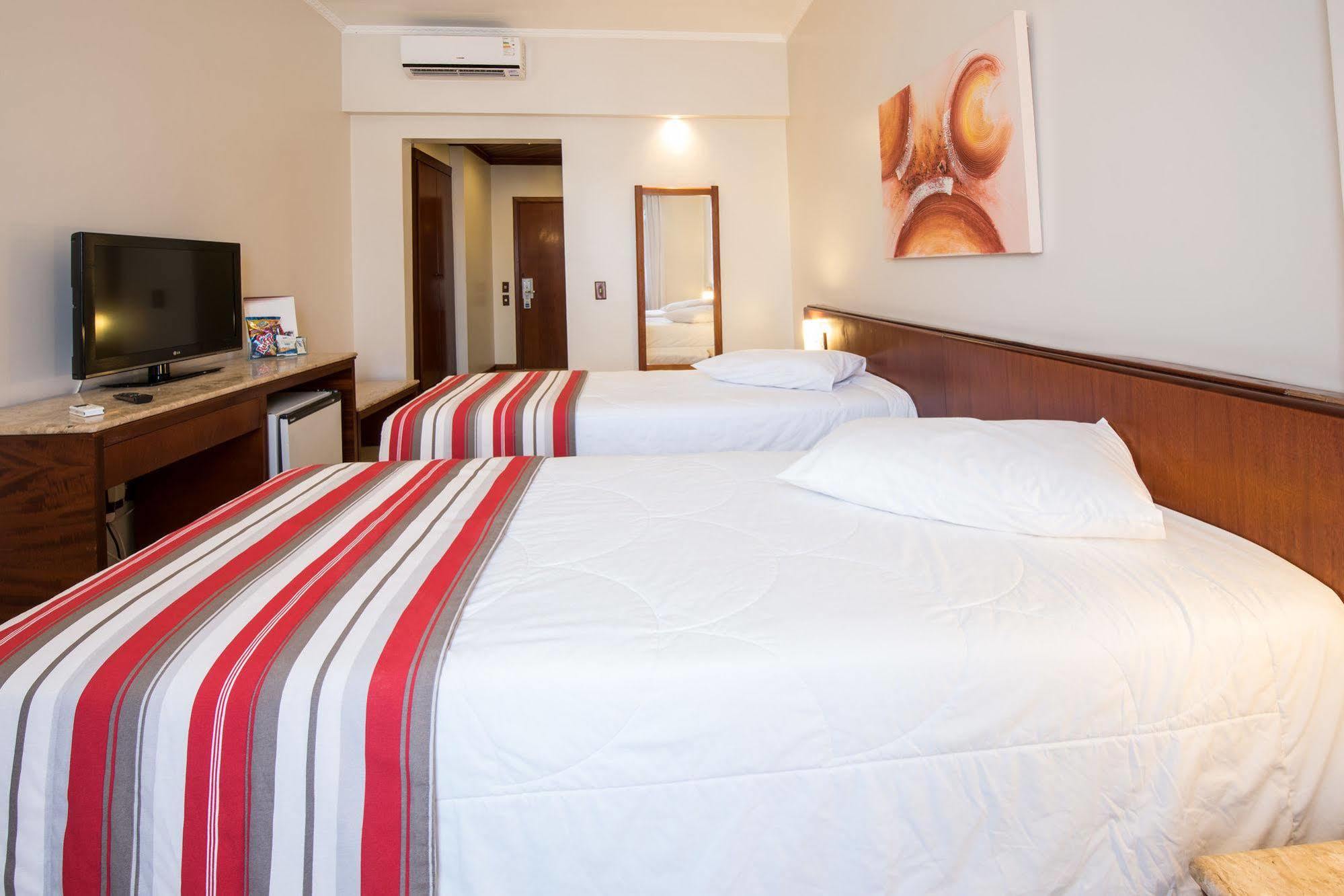 Hotel Carlton Plaza Poços de Caldas Dış mekan fotoğraf