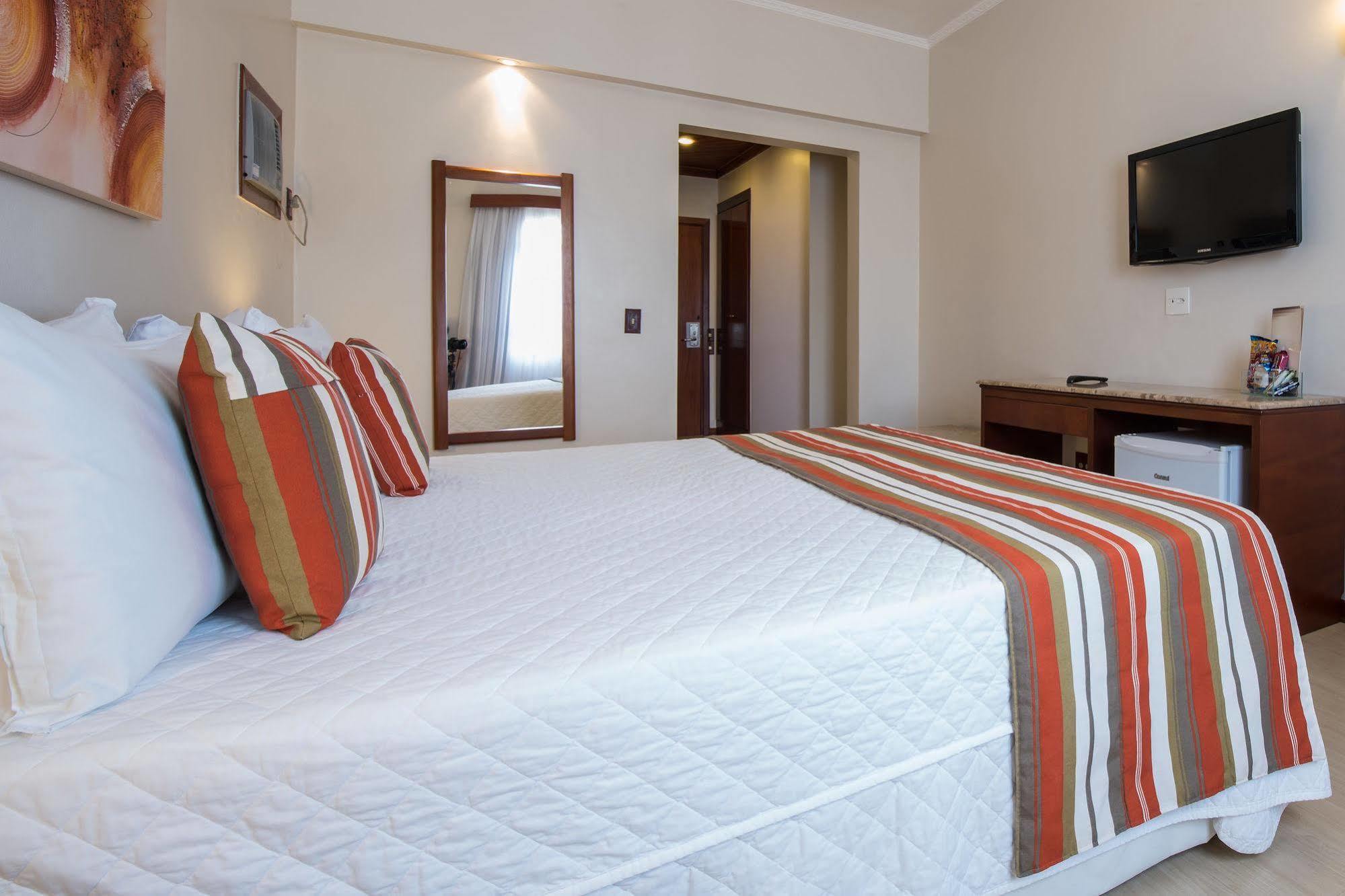 Hotel Carlton Plaza Poços de Caldas Dış mekan fotoğraf